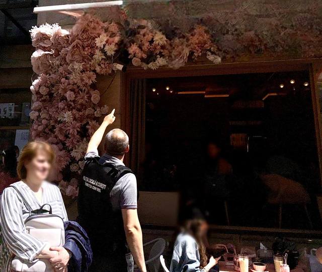 Bucureşti  – Proprietarii teraselor de pe Calea Victoriei, avertizaţi de Poliţia Locală să dea jos boxele care bat către stradă / Primăria: Străzi Deschise 2026 nu înseamnă boxe date tare, muzică ce răsună peste decibelii legali! – FOTO