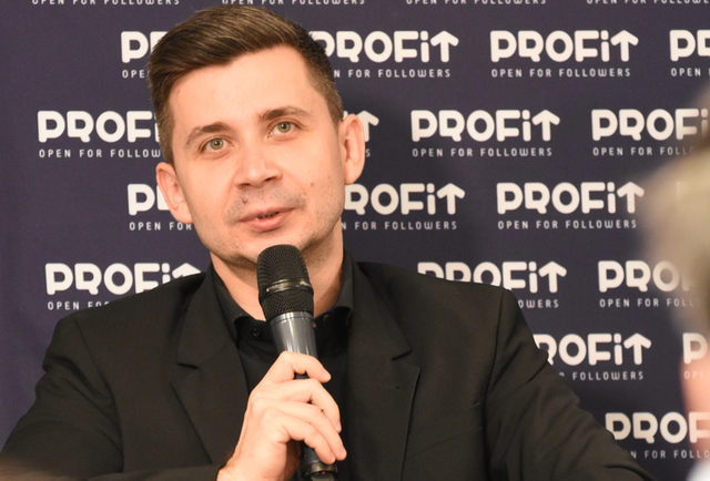 Am dat dintr-o criză în alta. Secretarul General adjunct al IMM România, Daniel Urîtu: Instabilitatea politică creează incertitudini. Antreprenorii aşteaptă să vadă cine mai vine la guvernare, cu ce programe, creşteri de taxe sau modificări de legislaţie