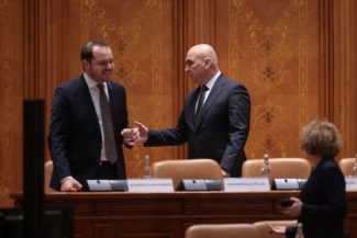 Rogobete: Nu am avut o relaţie de iubire cu premierul / Am o avut o relaţie profesională care a început bine, dar care s-a deteriorat când mi-a cerut să tai 10% din veniturile personalului medical