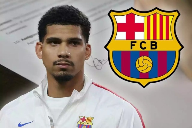 Fotbal: Ronald Araujo nu are nicio intenţie de a părăsi FC Barcelona
