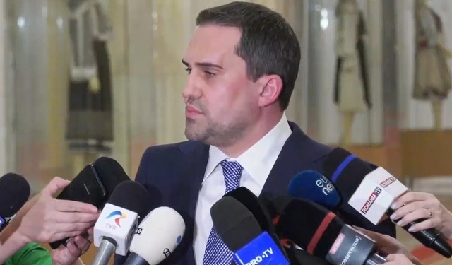 Fostul ministru PSD al Transporturilor: Daţi-mi voie să cred că TAROM nu se va închide