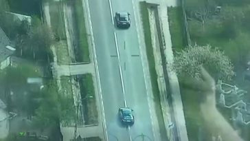 Cluj: Amenzi de mii de lei unor şoferi filmaţi din aer, în timp dulce conduceau agresiv. Unul dintre ei a făcut patru depăşiri în patru minute – VIDEO