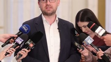 Dominic Fritz: E clar că extremiştii şi PSD vor să ne întoarcă în timp, să avem un guvern în care se împart cadouri la tot felul de privilegiaţi, sinecuri / Eu cred că există un spaţiu pentru un posibil guvern minoritar condus de Ilie Bolojan