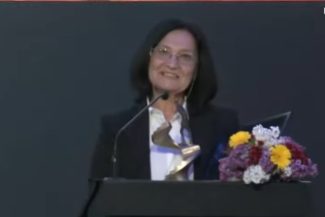 Gala News.ro – Directoarea şcolii Dor Mărunt din Călăraşi: Ştiţi ce înseamnă progresul copilului de la nota 4 la nota 5? Câtă satisfacţie de la 5 la 6, de la 6 la 7. E uşor să obţii progresul de la 9 la 10