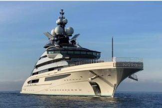 Iranul şi SUA au permis unui super-iaht rusesc să traverseze Strâmtoarea Ormuz. Ambarcaţiunea aparţine unui oligarh rus aflat sub sancţiuni