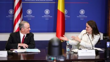 Reuniune România-SUA pentru avansarea programelor de excelenţă educaţională. Oana Ţoiu şi Darryl Nirenberg au co-prezidat Consiliul Director al Comisiei Fulbright/ Ţoiu: Parteneriatul cu SUA, mai puternic când investim în minţile strălucite ale tinerilor
