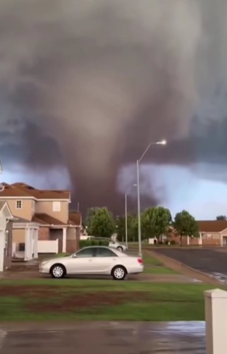SUA: Cel puţin zece răniţi, după ce mai multe tornade au afectat nordul statului Oklahoma, relatează presa locală