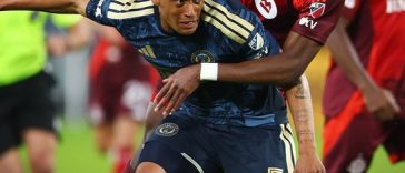 Portarul echipei Toronto FC a marcat şi a reuşit egalarea în prelungirile meciului cu Philadelphia din MLS – VIDEO