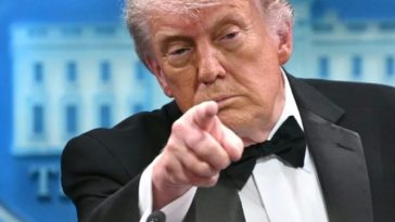 Trump organizează luni o reuniune de criză pe tema Războiului din Iran