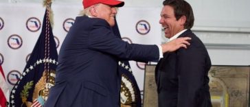 Guvernatorul republican al Floridei Ron DeSantis prezintă un proiect de ”gerrymandering” prin care republicanii să obţină patru mandate în plus în Congres în alegerile de la jumătate de mandat, în noiembrie