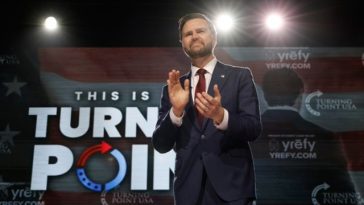 Vance îl atacă din nou pe Leon al XIV-lea, la un eveniment Turning Point USA, în Georgia. ”Papa să fie atent atunci când vorbeşte despre subiecte de teologie”, apreciază el şi dă asigurări că-l respectă, apreciază şi admiră