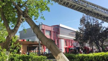 Efectele vijeliilor din ultimele 24 de ore: Un mort, trei răniţi, aproape 100 de imobile afectate, peste 35.000 de consumatori fără energie electrică/ Pompierii au intervenit în 72 de localităţi/ Cele mai afectate judeţe, Iaşi, Neamţ, Suceava şi Vaslui
