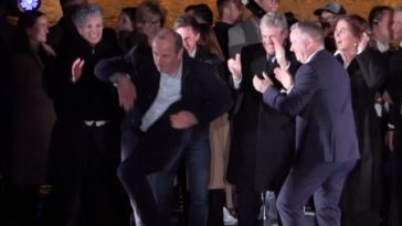 Dansul ”victoriei” unui viitor ministru ungar, viral pe Internet
