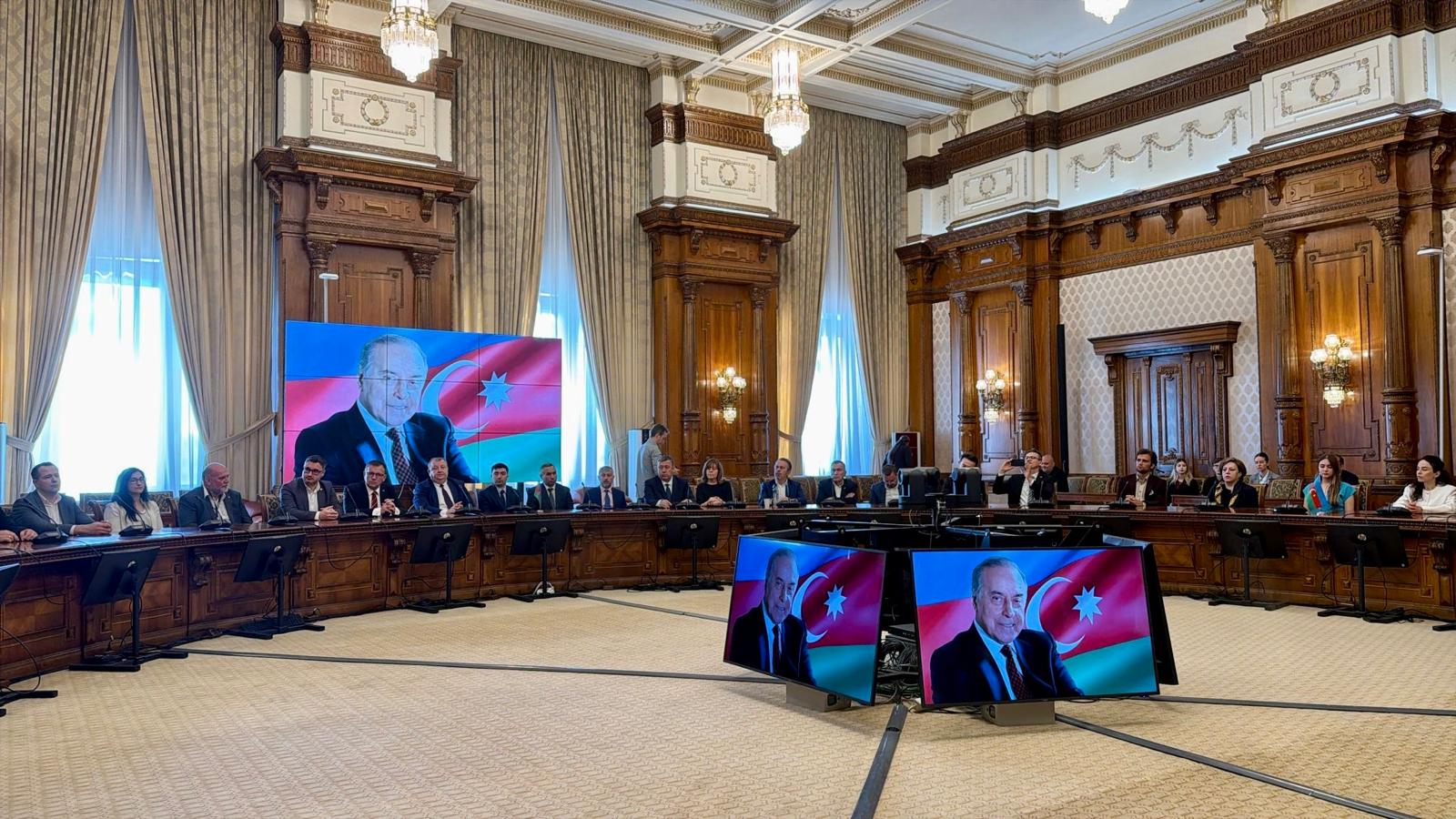 Adrian-Victor Vevera, Director General ICI București, la evenimentul de comemorare a 103 ani de la nașterea lui Heydar Aliyev, Senatul României