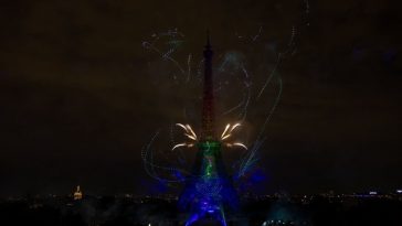 Focul de artificii de Ziua Naţională a Franţei, la Turnul Eiffel, devansat la 13 iulie, în omagiul victimelor, la marcarea a zece ani de la atentatul de la Nisa. Defilarea militară, menţinută la 14 iulie