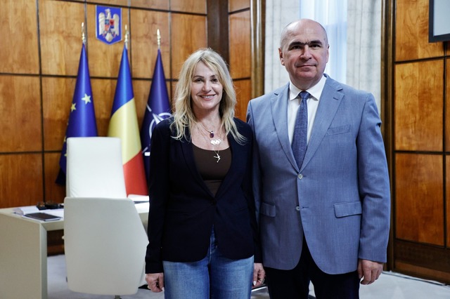 Premierul interimar Ilie Bolojan a primit-o la Palatul Victoria pe Nadia Comăneci: Întreaga carieră a Nadiei Comăneci inspiră şi motivează. Îi mulţumesc pentru ceea ce a făcut pentru România şi pentru că a fost un ambasador al ţării noastre în lume!