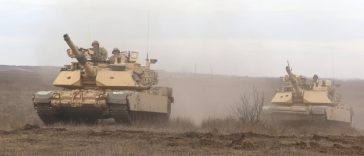 Traian Băsescu: În faţa unei drone, ori e un tanc Abrams, ori un tanc românesc, face tot atâtea parale