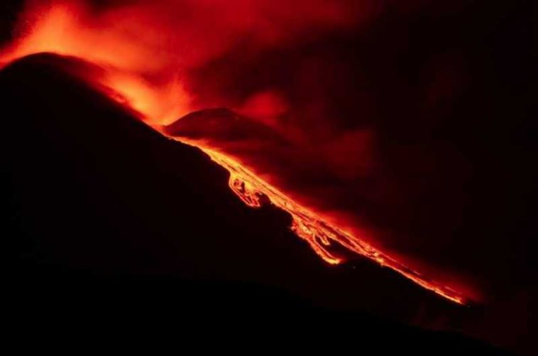 Etna este unic și reprezintă ”un nou tip de vulcanism”, conform unui nou studiu