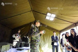 30 aprilie – Ziua cooperării civili-militari