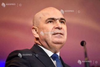 Bolojan, întrebat despre crearea unui nou grup în Parlament care să susțină un guvern minoritar: E posibil