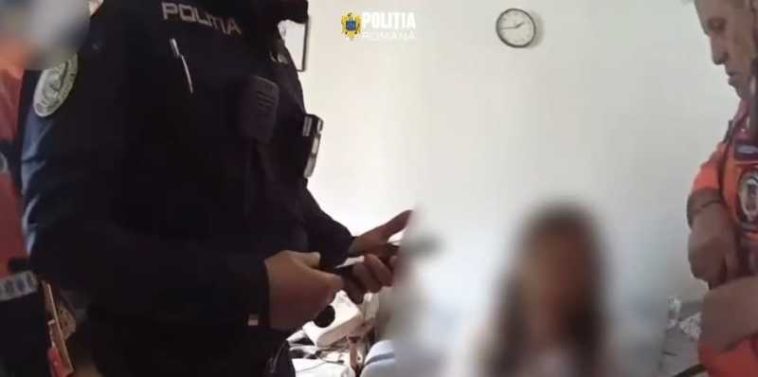 O femeie din Capitală a încercat să se arunce de la etajul trei; a fost salvată de sora ei și un echipaj de poliție