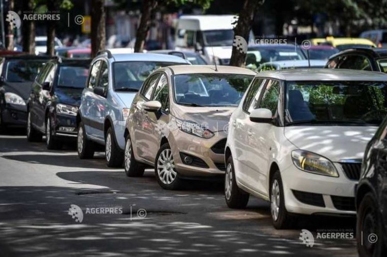 De vineri, șoferii de mașini hibride nu mai pot utiliza gratuit parcările publice din București