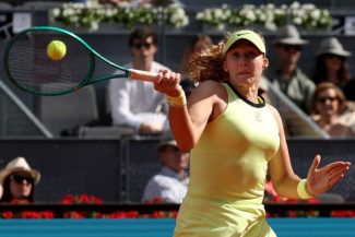 Tenis: Mirra Andreeva și Marta Kostiuk vor disputa finala turneului WTA 1.000 de la Madrid