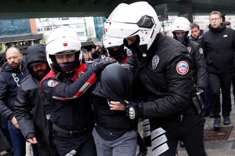 Aproape 60 de oameni au fost arestați pentru participarea la demonstrații de 1 Mai în Piața Taksim