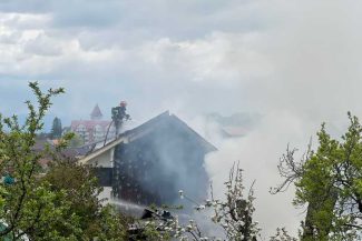 Sibiu: Trei case afectate de incendiu la Șura Mică