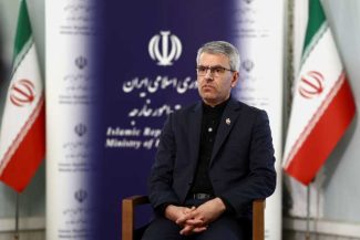 Iranul îl critică pe Trump, care s-a lăudat că Marina SUA acționează ‘precum pirații’ împotriva navelor Teheranului