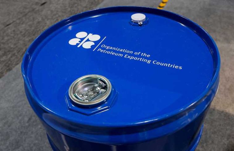OPEC+ își majorează producția de țiței cu 188.000 de barili pe zi