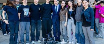 Nicușor Dan – mesaj pentru elevii participanți la campionatul de robotică din SUA: România e mândră de voi