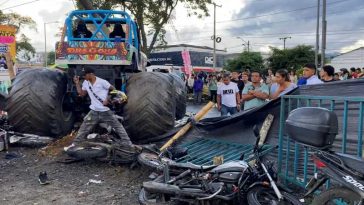 Columbia: Trei morți și 38 de răniți într-un accident de la un show automobilistic, unde un monster truck a intrat în spectatori