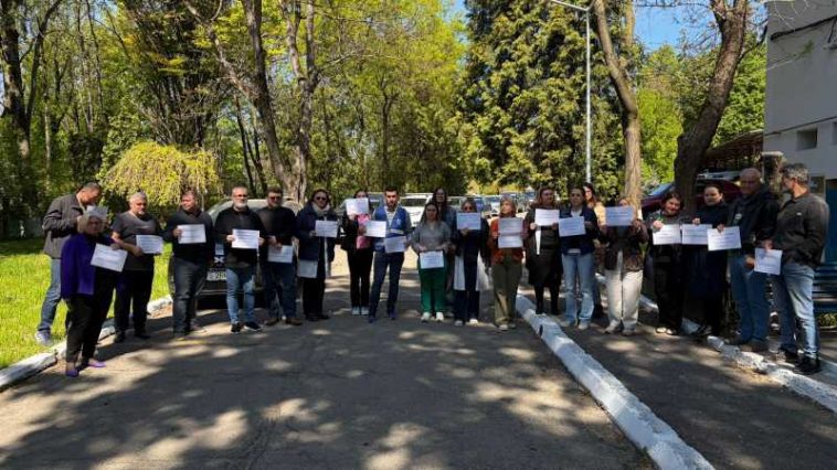 Sindicaliștii Mureșul din Apele Române continuă protestele, pe fondul blocajului în negocierea Contractului Colectiv de Muncă