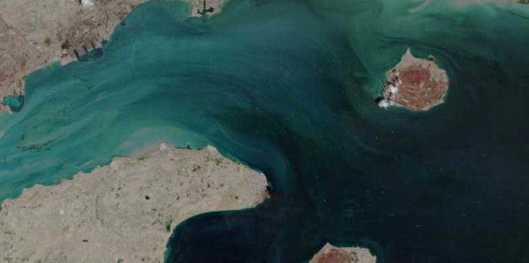 Iranul susține că a lovit o fregată americană în Strâmtoarea Ormuz, în timp ce un oficial american neagă incidentul