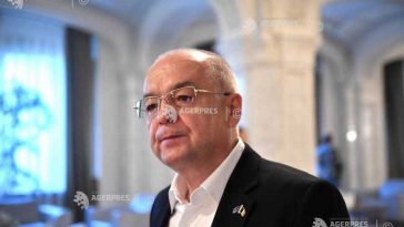Cluj/Boc: Mai e timp pentru a opri moțiunea de cenzură; politicienii să negocieze până cad sub masă