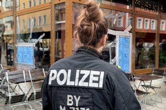 UPDATE Germania: Poliția anunță arestarea șoferului care a intrat cu mașina în mulțime în centrul orașului Leipzig