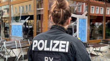 UPDATE Germania: Poliția anunță arestarea șoferului care a intrat cu mașina în mulțime în centrul orașului Leipzig