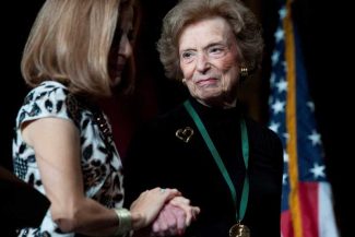 A murit Doris Fisher, fondatoarea brandului Gap