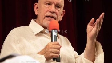 Actorul american John Malkovich obține cetățenia croată