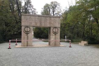 Gorj: A fost efectuată expertiza băncii parte a Ansamblului ‘Calea Eroilor’; bucata desprinsă, repusă săptămâna viitoare