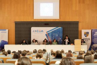 ANCOM: Protecția minorilor în mediul online presupune un efort comun al autorităților, platformelor, părinților și mediului educațional
