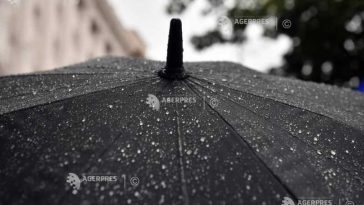 Informare de ploi moderate și instabilitate atmosferică pe arii extinse, până duminică dimineața (meteorologi)