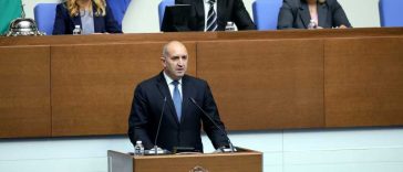 BTA/ Parlamentul Bulgariei îl alege pe Rumen Radev în funcția de prim-ministru