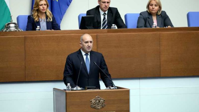BTA/ Parlamentul Bulgariei îl alege pe Rumen Radev în funcția de prim-ministru