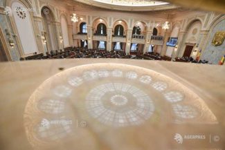 Spațiile exterioare ale Senatului și sala de plen pot fi vizitate gratuit de sâmbătă până luni