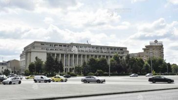 Palatul Victoria, iluminat de Ziua Europei în culorile UE