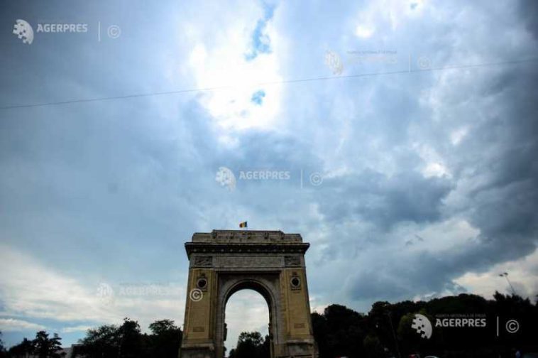 Reconstituiri istorice, ceremonii solemne și momente de omagiu, duminică, la Arcul de Triumf