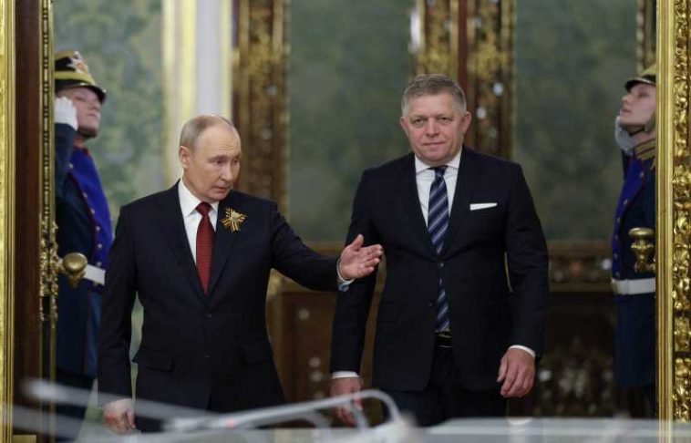 Rusia: Putin s-a întâlnit la Kremlin cu premierul slovac Robert Fico cu ocazia ceremoniilor de 9 Mai