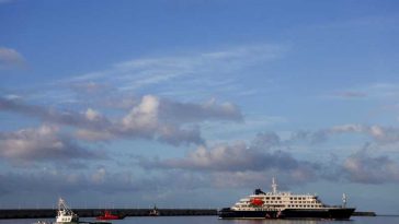 Hantavirus: Nava de croazieră MV Hondius a ajuns pe insula Tenerife pentru evacuarea pasagerilor
